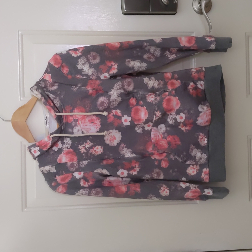 Bearsland nursing hoodie size small